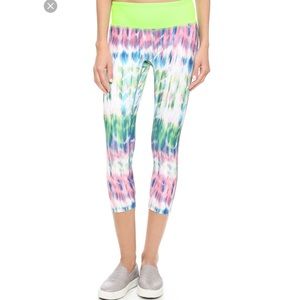 ☀️SALE !! PRISMSPORT Capri legging in watercolor